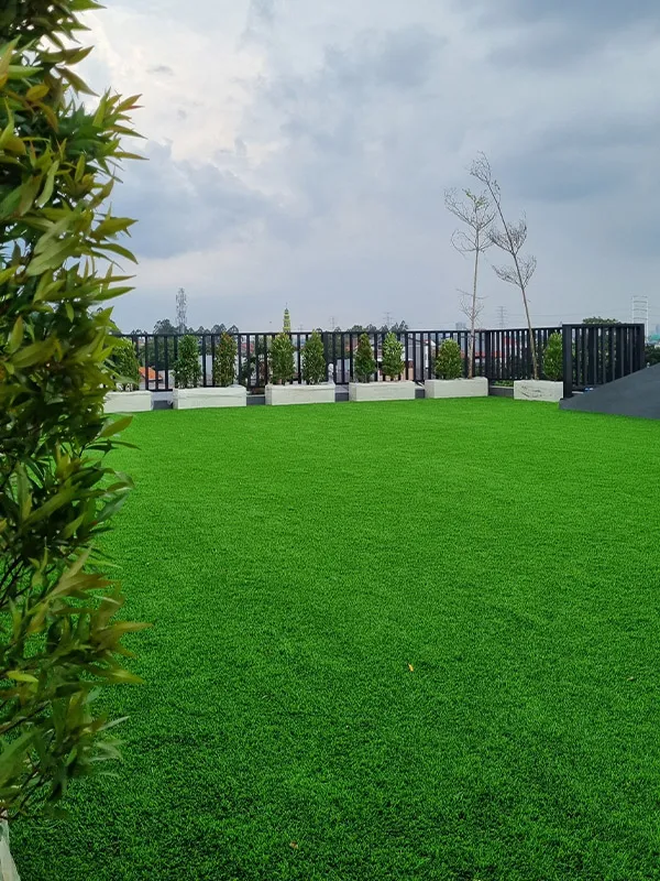 pemasangan rumput sintetis duren sawit